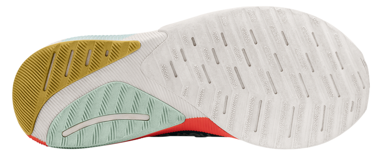 New Balance Propel Pensole Image 4 of 4. Tap to open photo gallery.