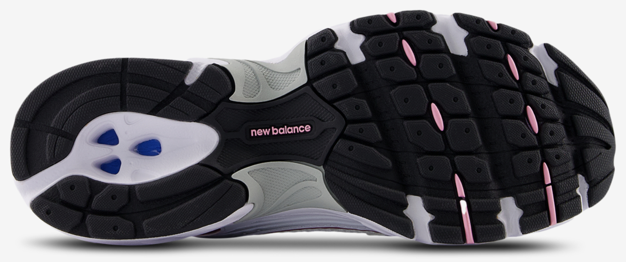 New Balance 530 Image 4 of 4. Tap to open photo gallery.