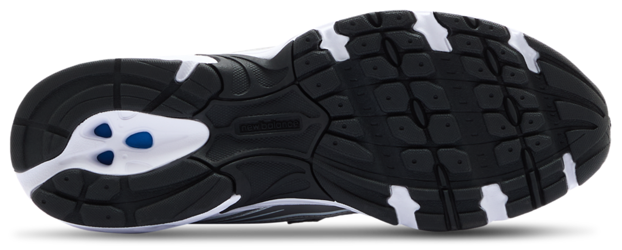 New Balance 740 Image 5 of 5. Tap to open photo gallery.