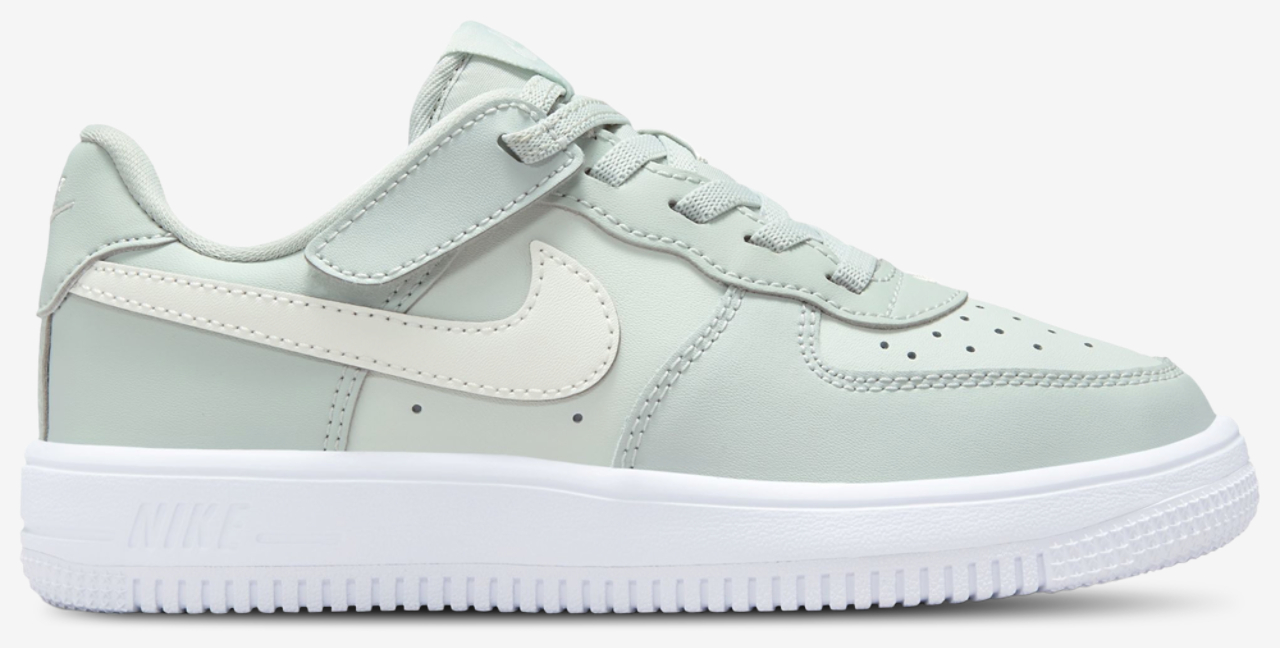 Nike Air Force 1 Low EasyOn Image 1 of 5. Tap to open photo gallery.