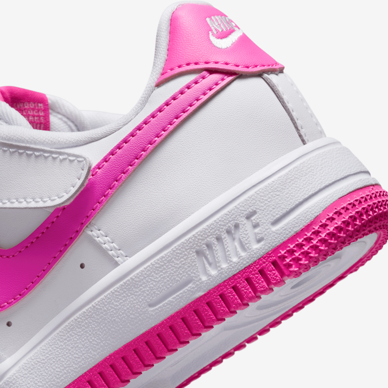 Nike Air Force 1 Low EasyOn Image 8 of 8. Tap to open photo gallery.