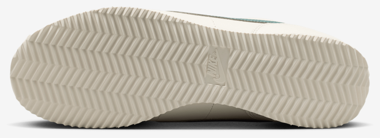 Nike Cortez Image 5 of 5. Tap to open photo gallery.