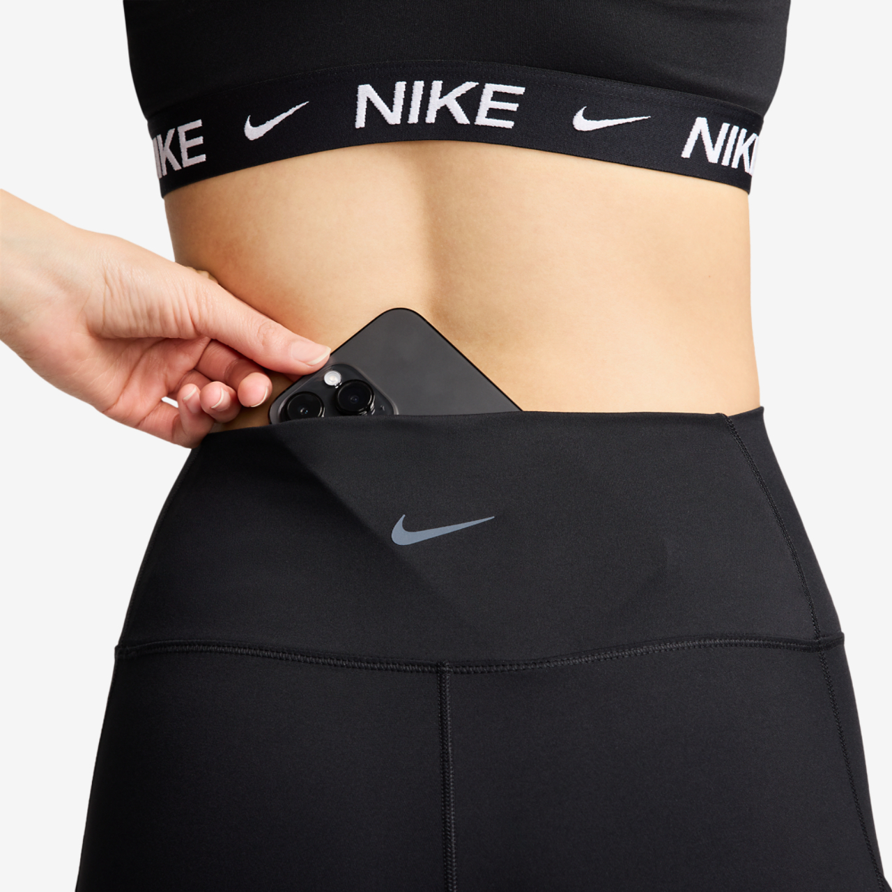 Nike Dri-FIT One High Rise 7/8 Pocket Tights Image 4 of 4. Tap to open photo gallery.