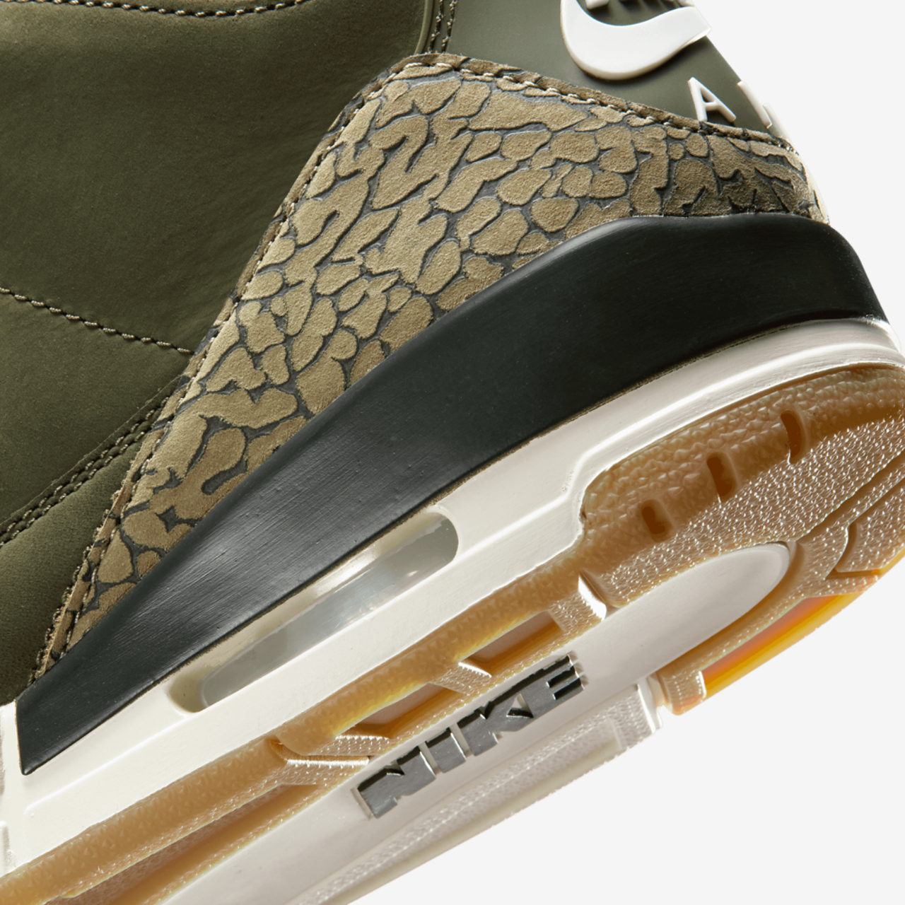 Jordan Retro 3 Image 8 of 9. Tap to open photo gallery.
