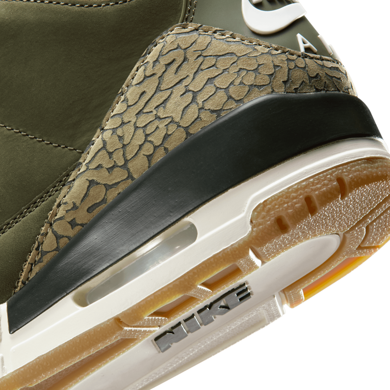 Jordan Retro 3 Image 8 of 9. Tap to open photo gallery.