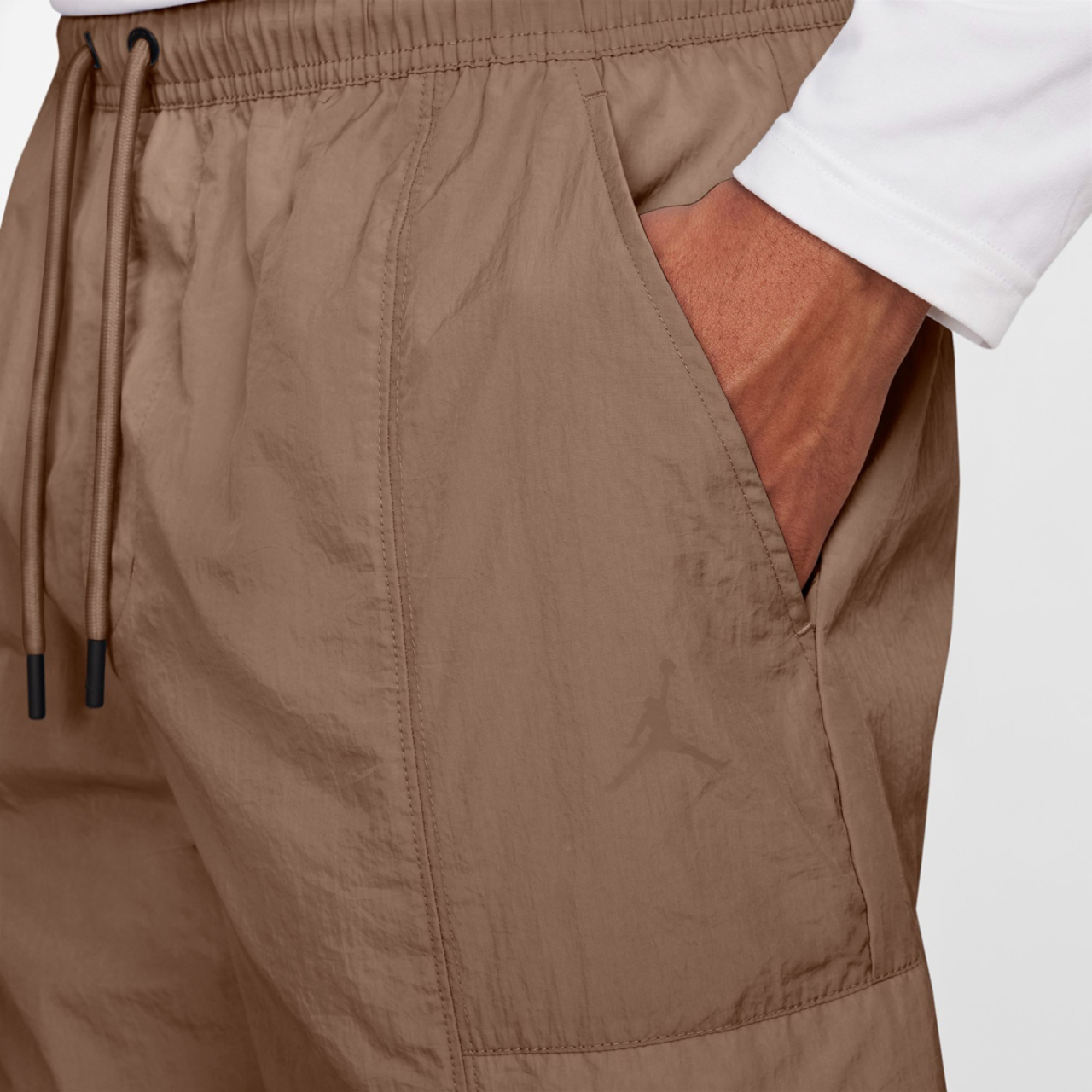 Jordan Essential Woven Pants Image 4 of 4. Tap to open photo gallery.