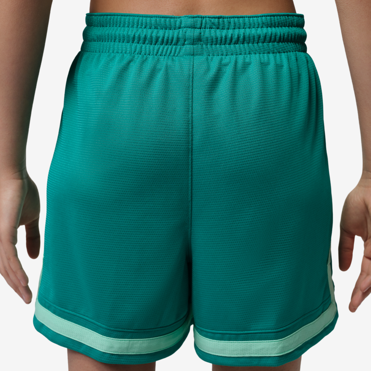 Jordan Sport Diamond Shorts 4" Image 2 of 5. Tap to open photo gallery.