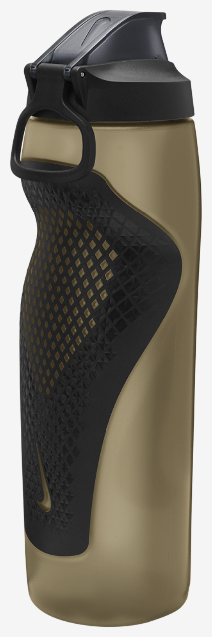 Nike Refuel Bottle Locking Lid 32 Oz Image 2 of 4. Tap to open photo gallery.