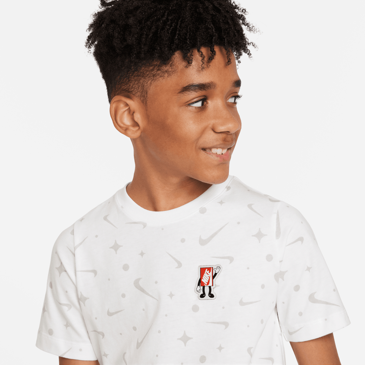 Nike NSW Boxy 2 T-Shirt Image 4 of 5. Tap to open photo gallery.