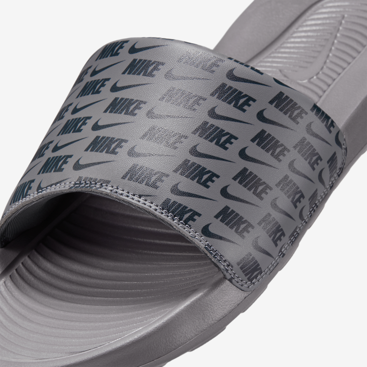 Nike Victori One Slides Image 5 of 6. Tap to open photo gallery.