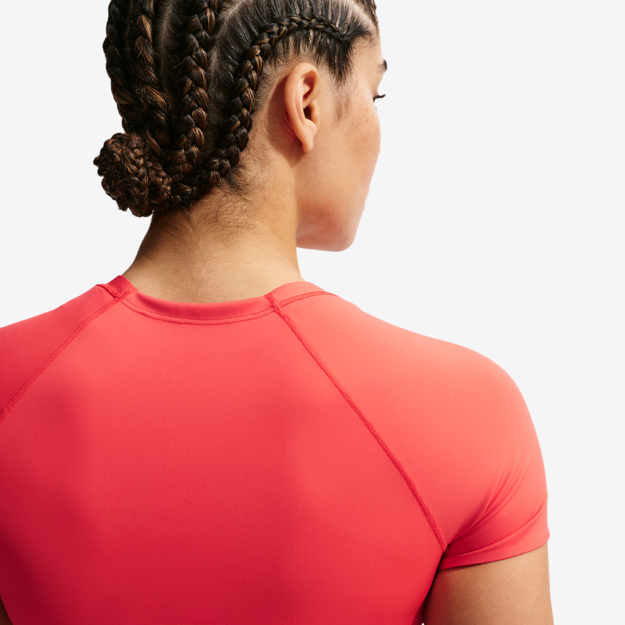 Nike Drifit Universal Seasonal SS Top Image 2 of 4. Tap to open photo gallery.