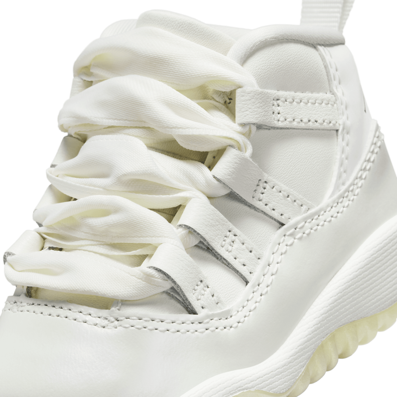 Jordan Retro 11 Image 7 of 7. Tap to open photo gallery.