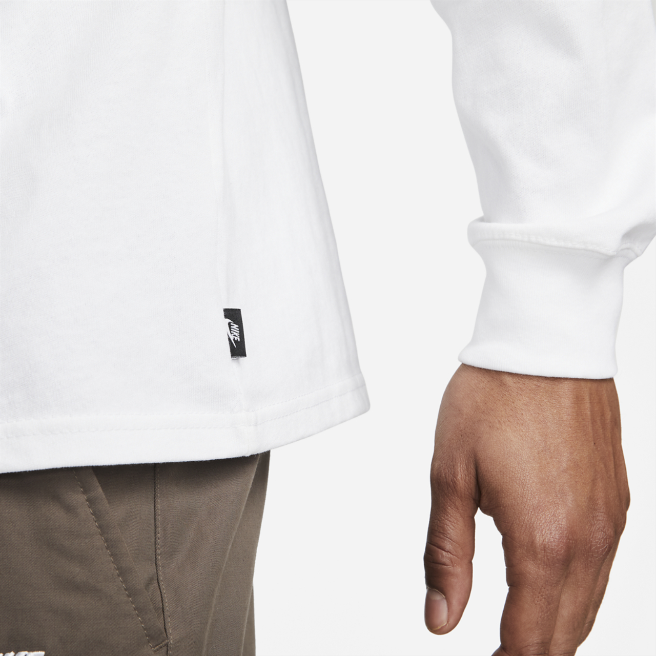 Nike Premium Essentials Long Sleeve SUST T-Shirt Image 5 of 5. Tap to open photo gallery.