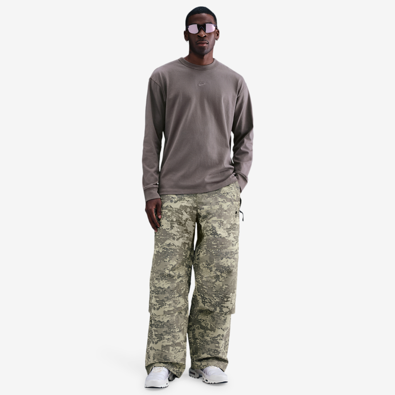 Nike Premium Essentials Long Sleeve SUST T-Shirt Image 3 of 4. Tap to open photo gallery.
