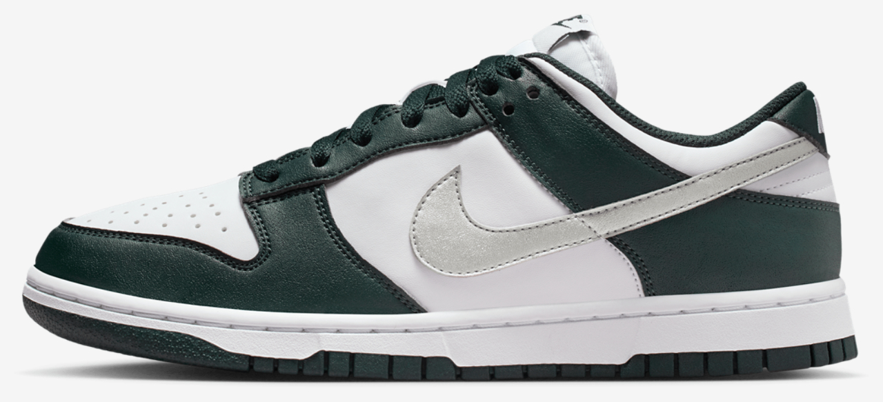 Nike Dunk Low Image 2 of 5. Tap to open photo gallery.