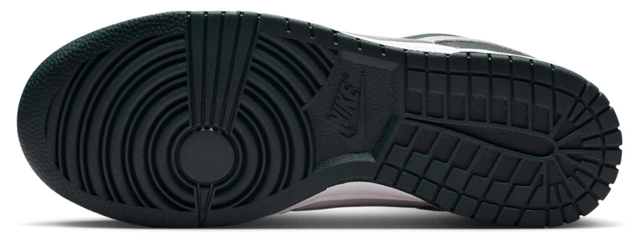 Nike Dunk Low Image 5 of 5. Tap to open photo gallery.