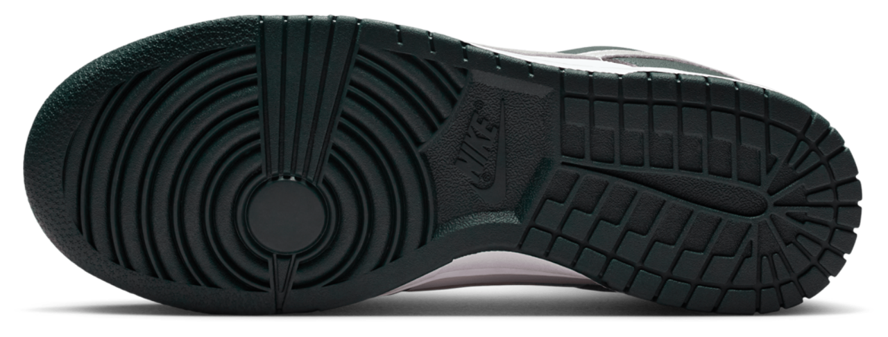 Nike Dunk Low Image 5 of 5. Tap to open photo gallery.