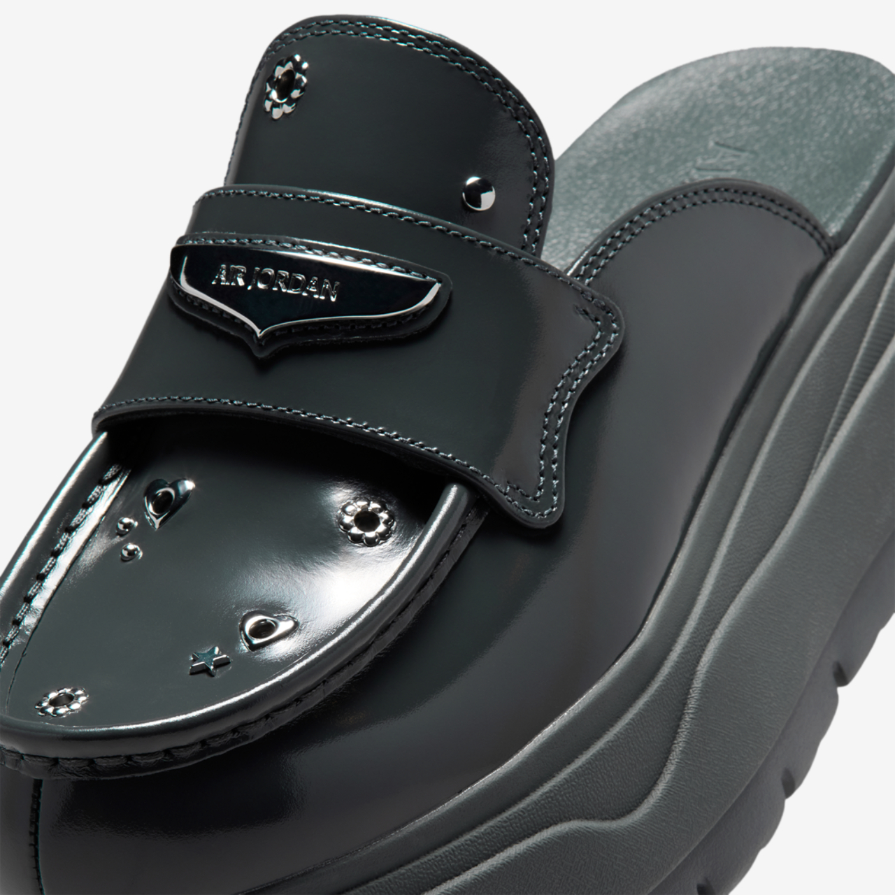 Jordan Air Jordan Mule SE Image 5 of 5. Tap to open photo gallery.