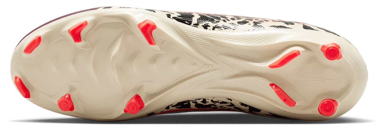 Nike Zoom Superfly 10 Academy FG/MG Image 5 of 5. Tap to open photo gallery.