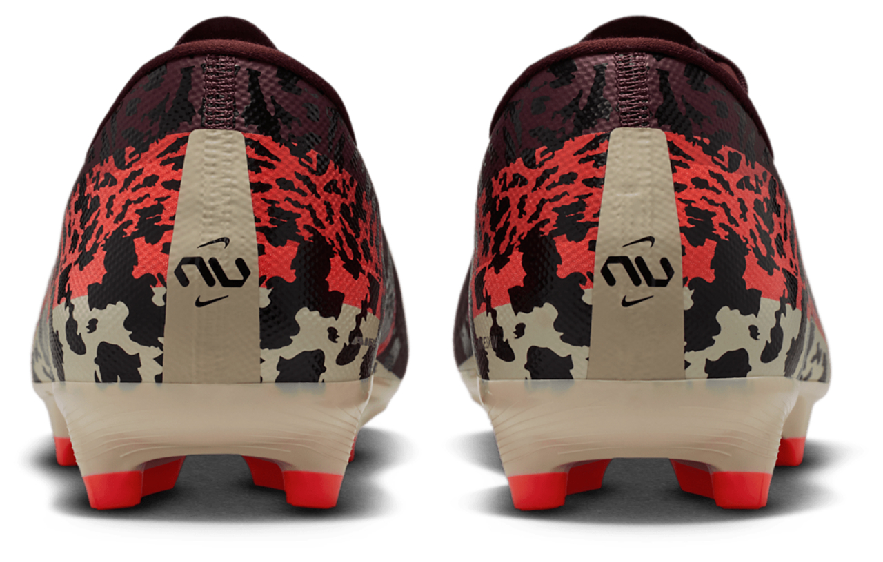 Nike Zoom Vapor 16 Academy FG/MG Image 3 of 5. Tap to open photo gallery.