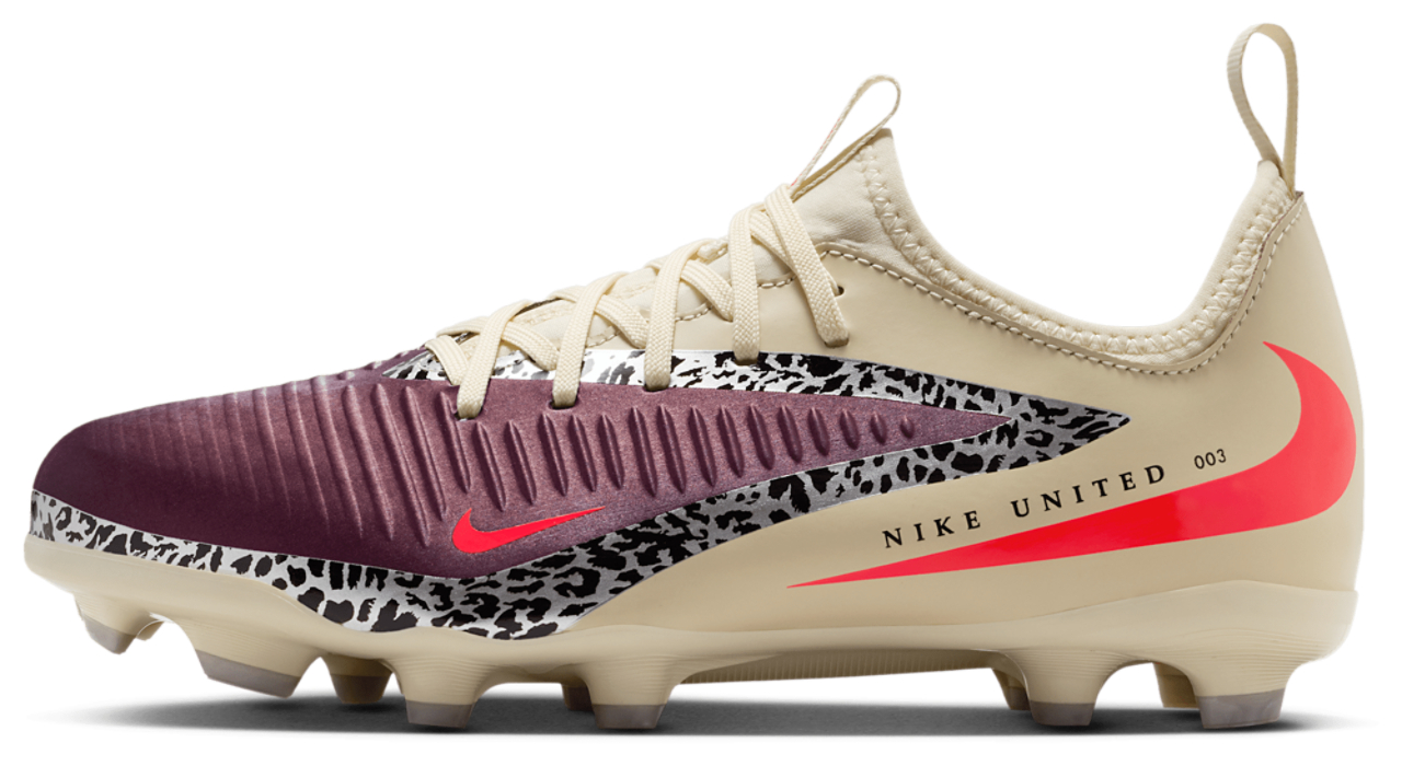 Nike Phantom 6 Low Academy FG/MG Image 2 of 5. Tap to open photo gallery.