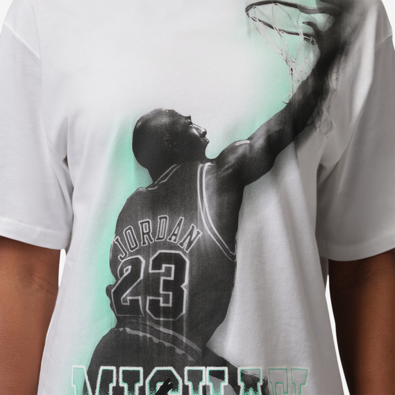 Jordan SPT DF SS GFX TEE HTG Image 3 of 4. Tap to open photo gallery.