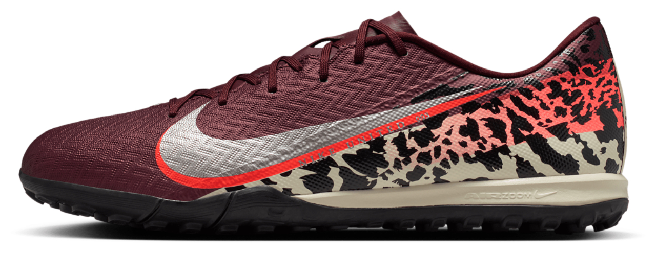 Nike Zoom Vapor 16 Academy TF Image 2 of 5. Tap to open photo gallery.