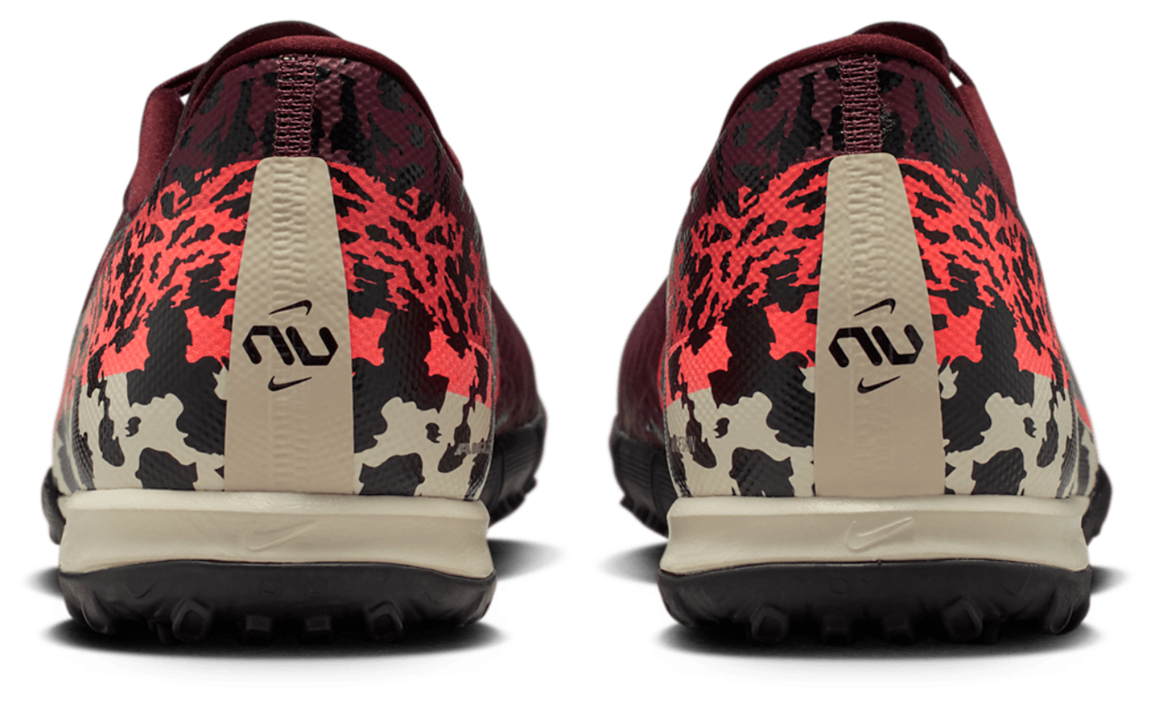 Nike Zoom Vapor 16 Academy TF Image 3 of 5. Tap to open photo gallery.
