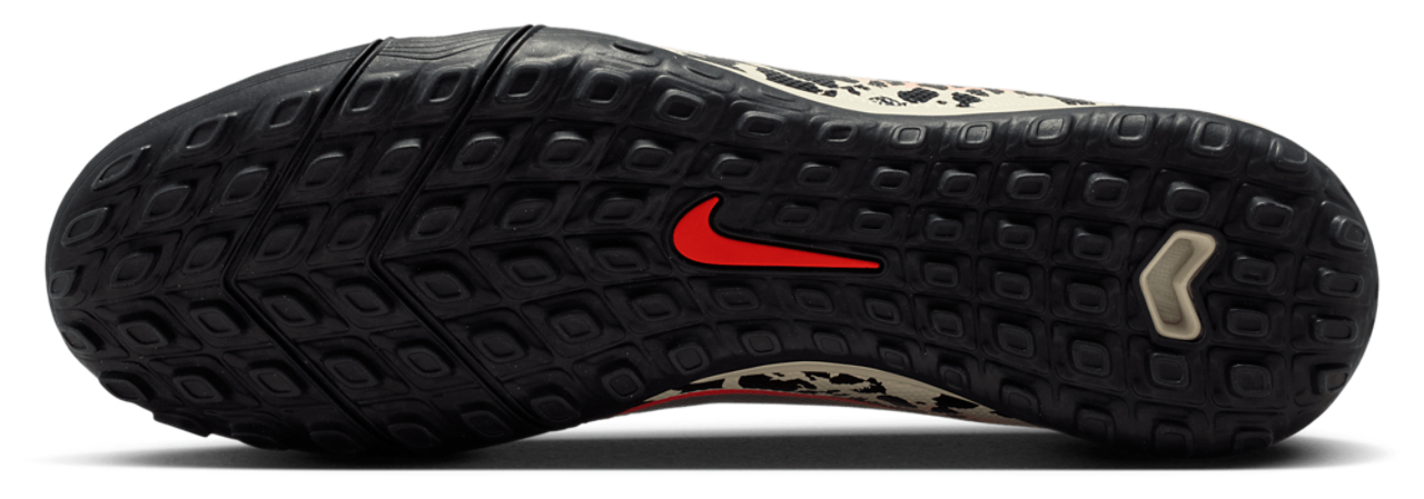 Nike Zoom Vapor 16 Academy TF Image 5 of 5. Tap to open photo gallery.