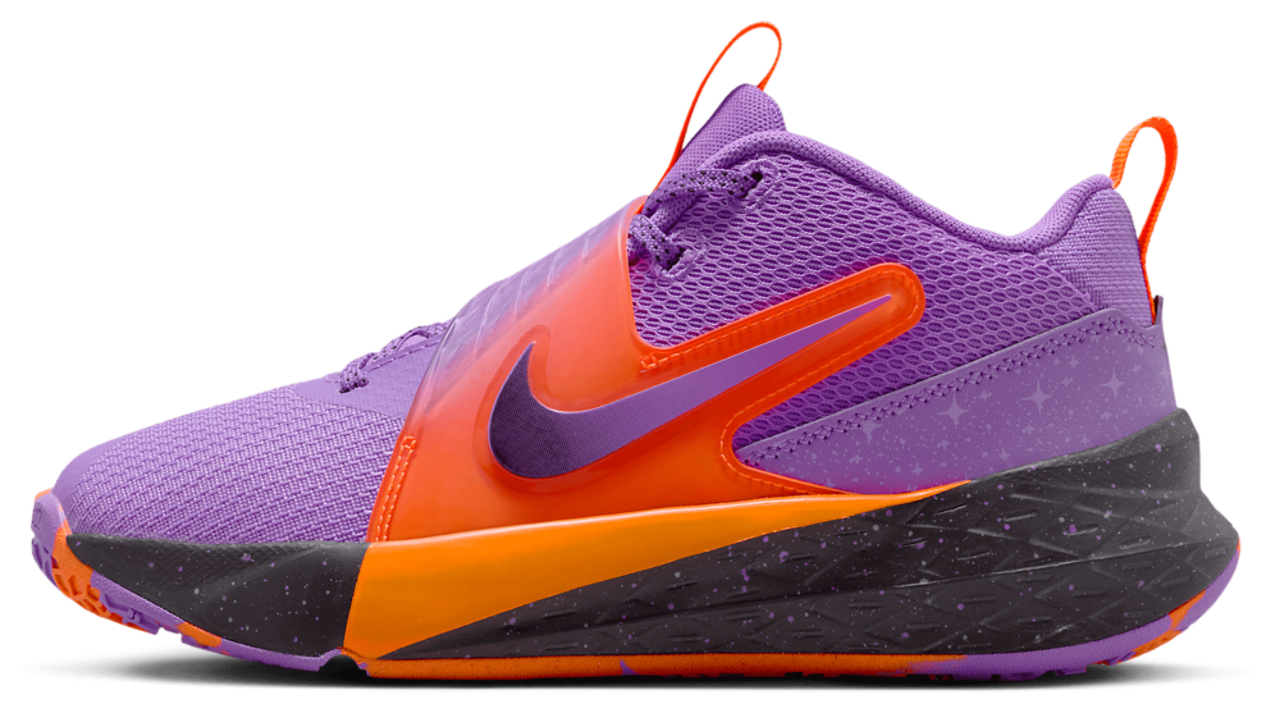 Nike Team Hustle D 12 SE Image 2 of 5. Tap to open photo gallery.