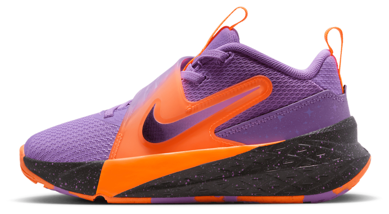 Nike Team Hustle D 12 SE Image 2 of 5. Tap to open photo gallery.