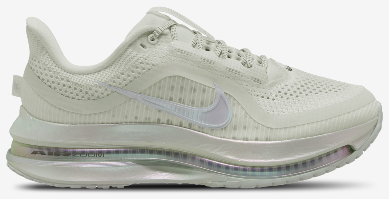 Nike Pegasus Premium Image 1 of 3. Tap to open photo gallery.