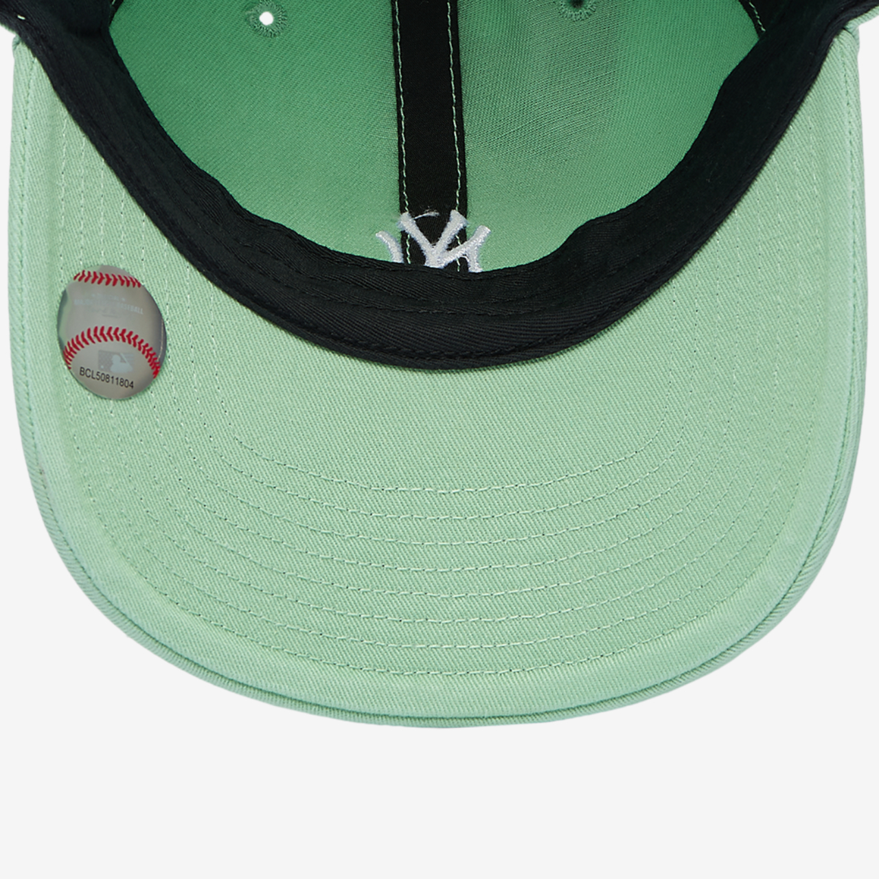 47 Brand Yankees Base Runner Ballpark 47 Clean Up Cap Image 5 of 5. Tap to open photo gallery.