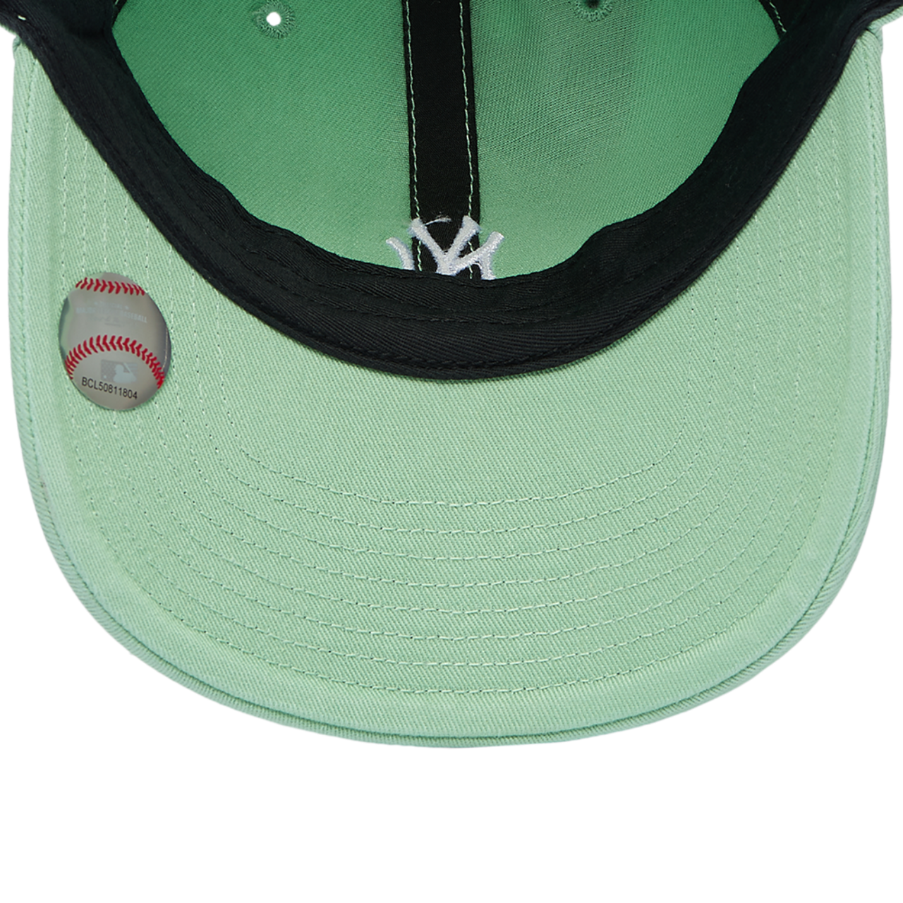 47 Brand Yankees Base Runner Ballpark 47 Clean Up Cap Image 5 of 5. Tap to open photo gallery.