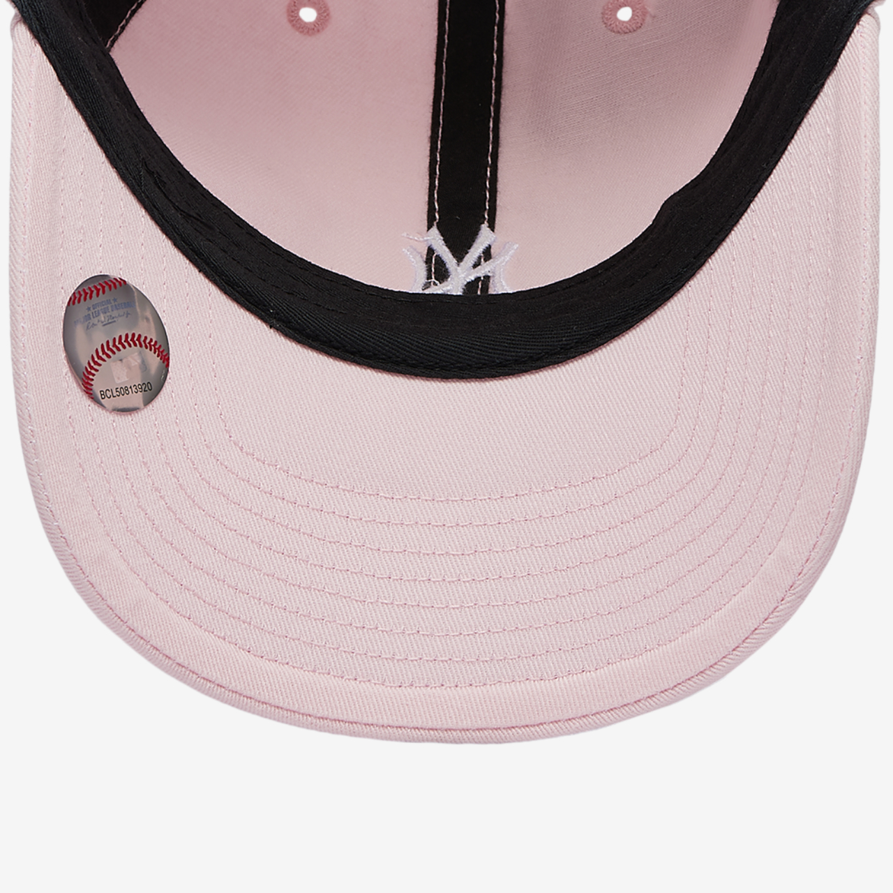 47 Brand Yankees Base Runner Ballpark 47 Clean Up Cap Image 5 of 5. Tap to open photo gallery.