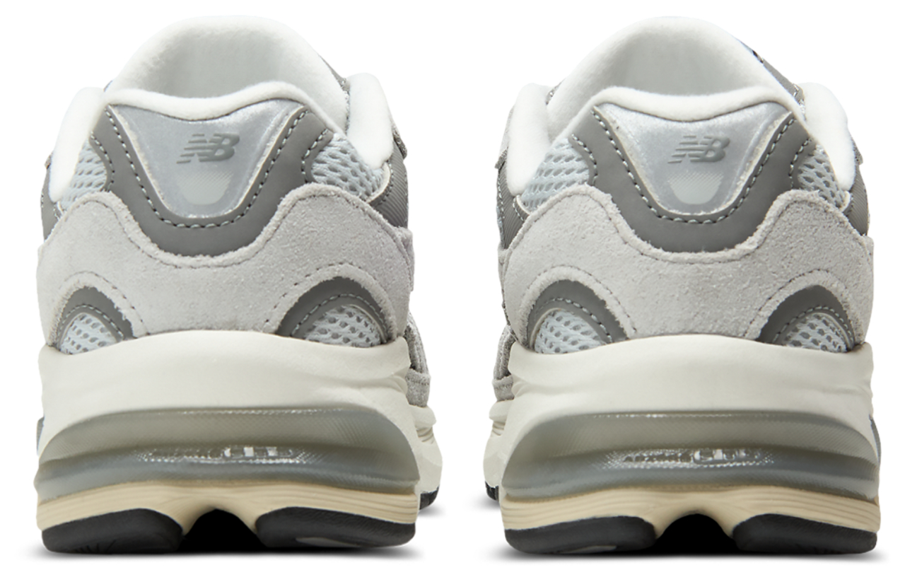 New Balance 2010 Image 3 of 5. Tap to open photo gallery.