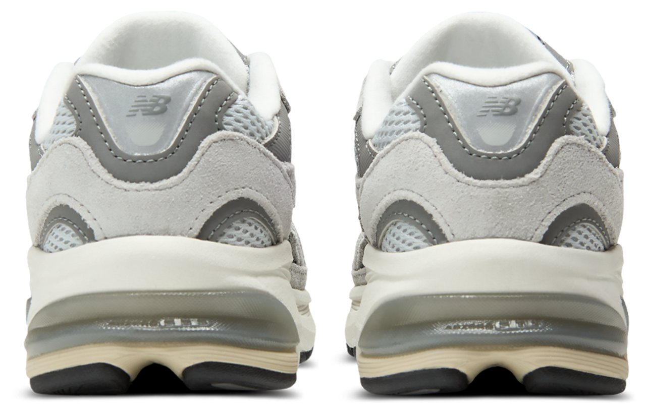 New Balance 2010 Image 3 of 5. Tap to open photo gallery.