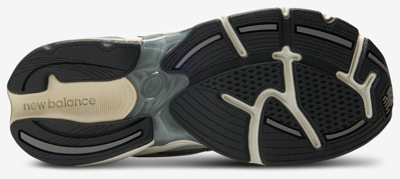 New Balance 2010 Image 5 of 5. Tap to open photo gallery.