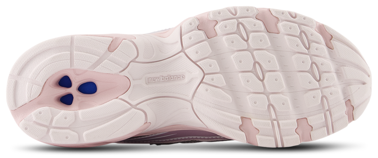 New Balance 740 Image 4 of 4. Tap to open photo gallery.