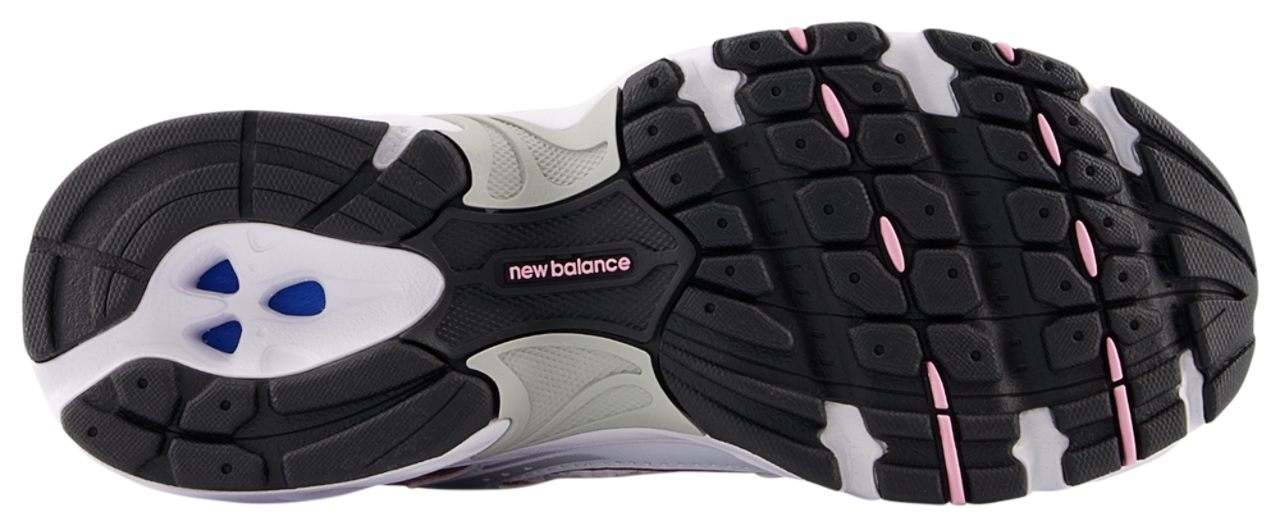 New Balance 530 Image 4 of 4. Tap to open photo gallery.