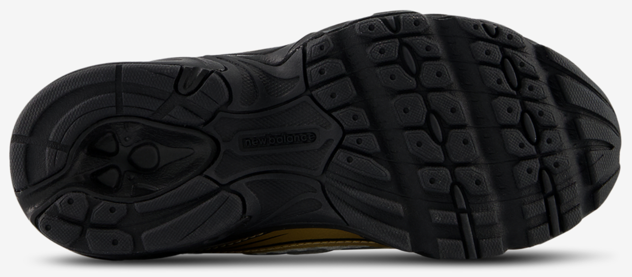New Balance 740 Image 4 of 4. Tap to open photo gallery.