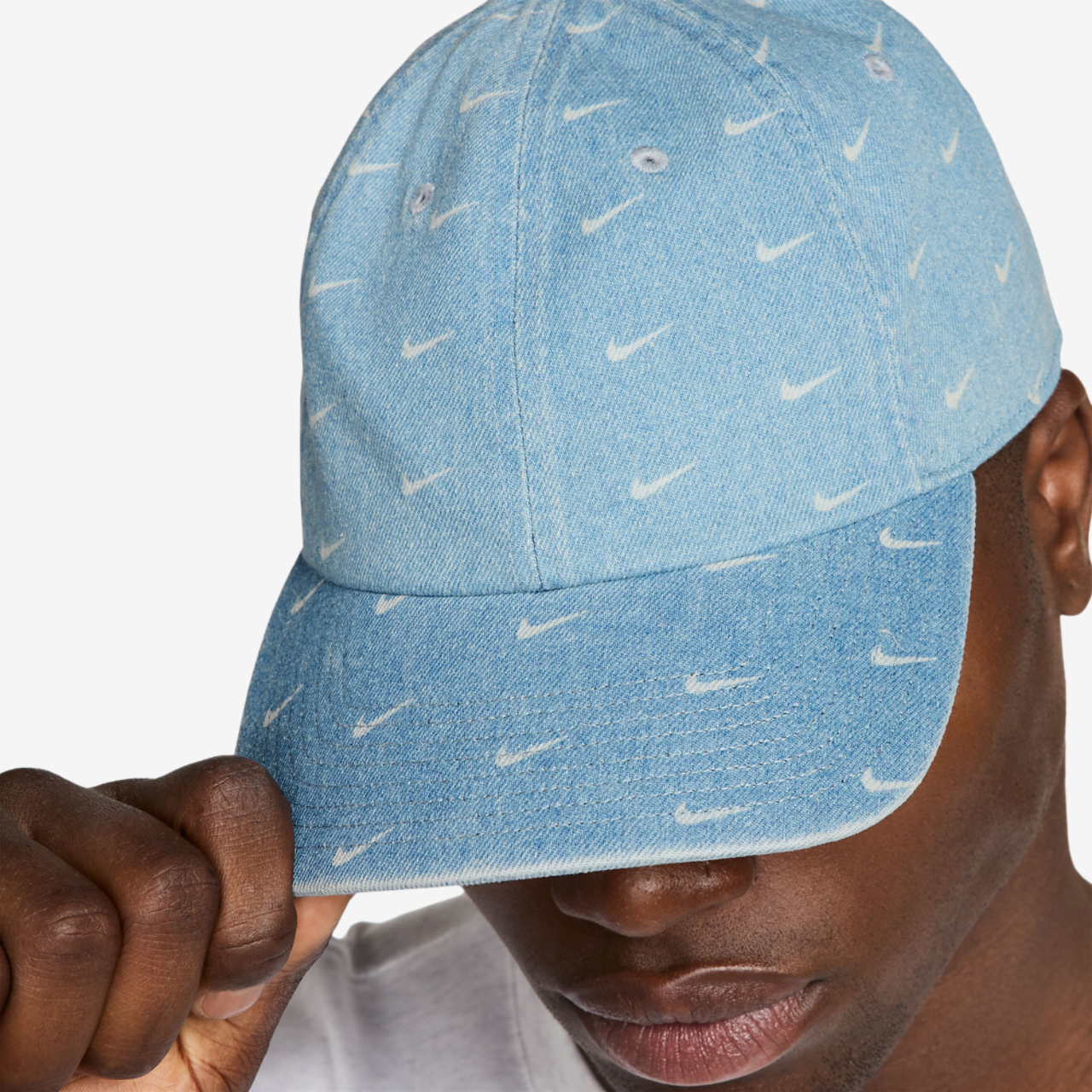 Nike Denim AOP Club Cap Image 4 of 6. Tap to open photo gallery.