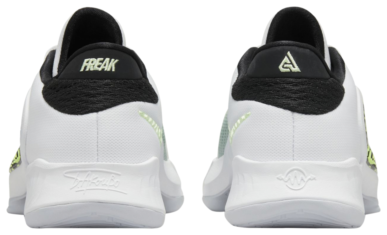 Nike Zoom Freak 4 SE Image 3 of 5. Tap to open photo gallery.