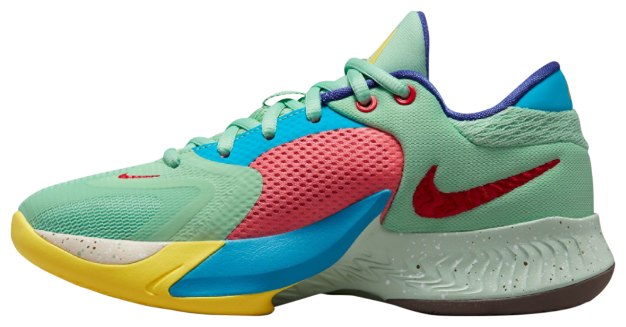 Nike Zoom Freak 4 SE Image 2 of 5. Tap to open photo gallery.