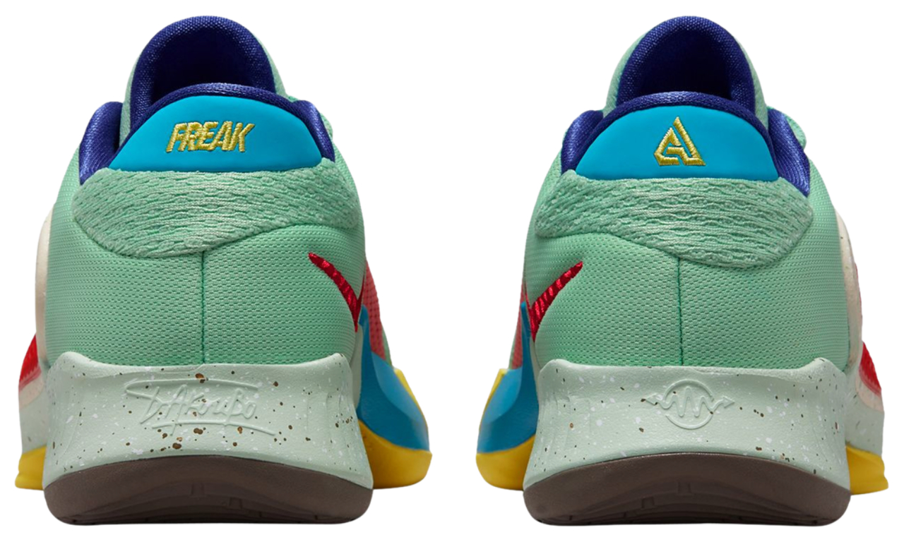 Nike Zoom Freak 4 SE Image 3 of 5. Tap to open photo gallery.