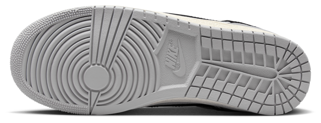 Jordan Air Jordan Skyline Low Image 5 of 5. Tap to open photo gallery.