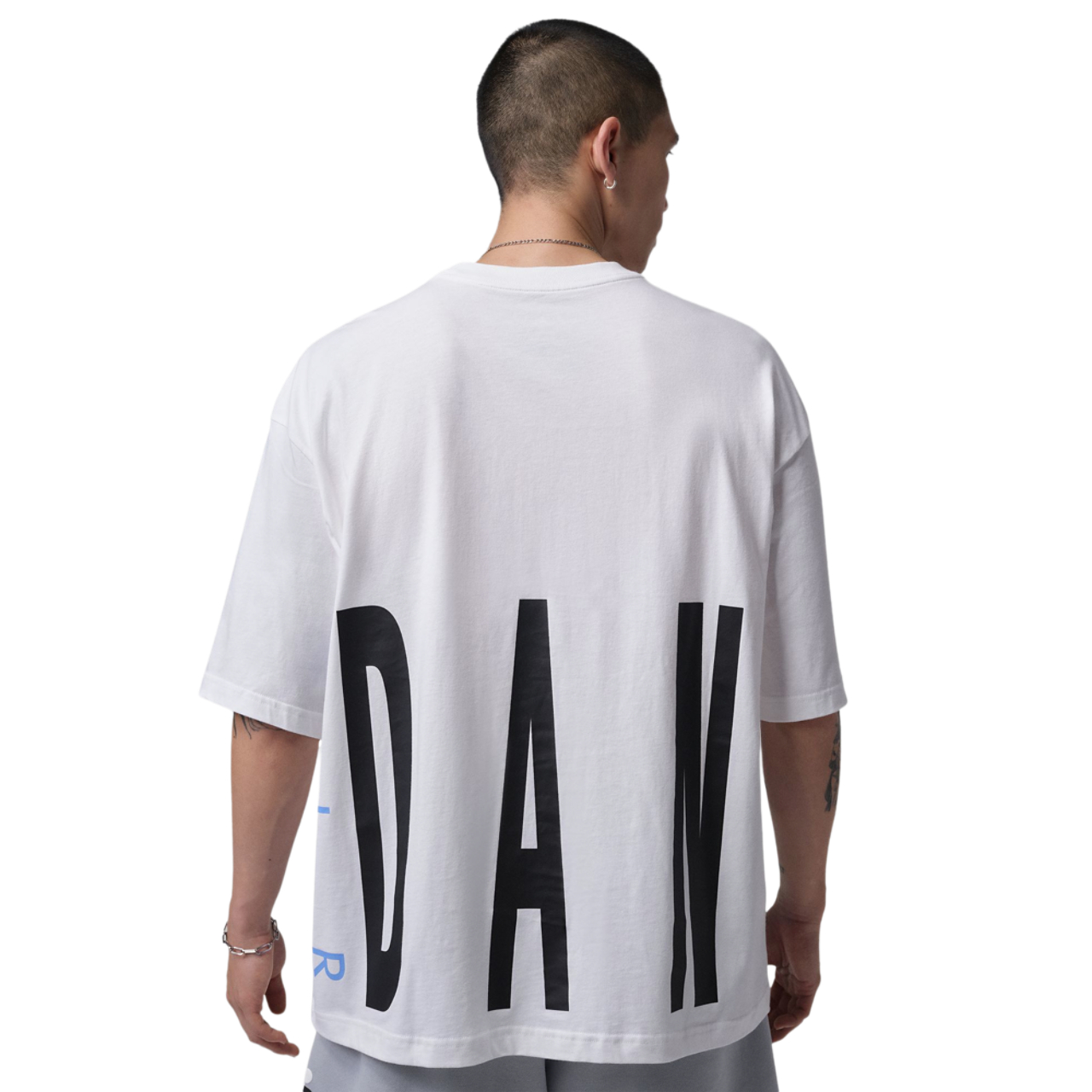 Jordan Torso Stretch Oversized Short Sleeve Crew Image 2 of 4. Tap to open photo gallery.