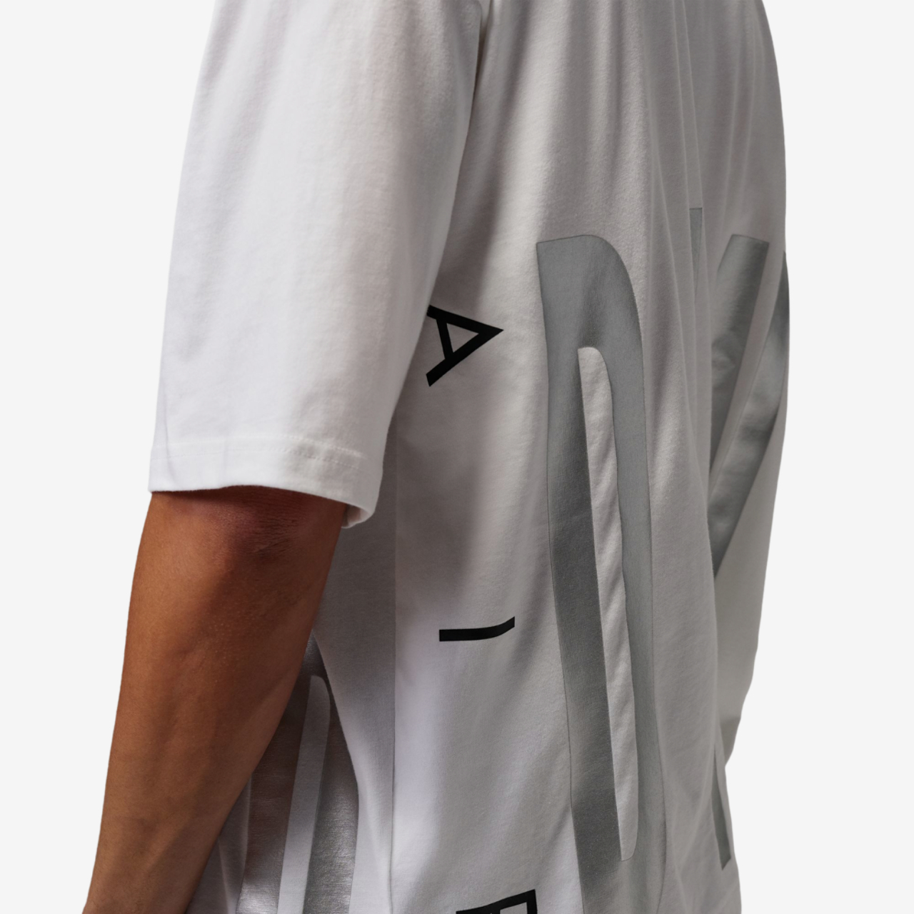 Jordan Torso Stretch Oversized Short Sleeve Crew Image 3 of 4. Tap to open photo gallery.
