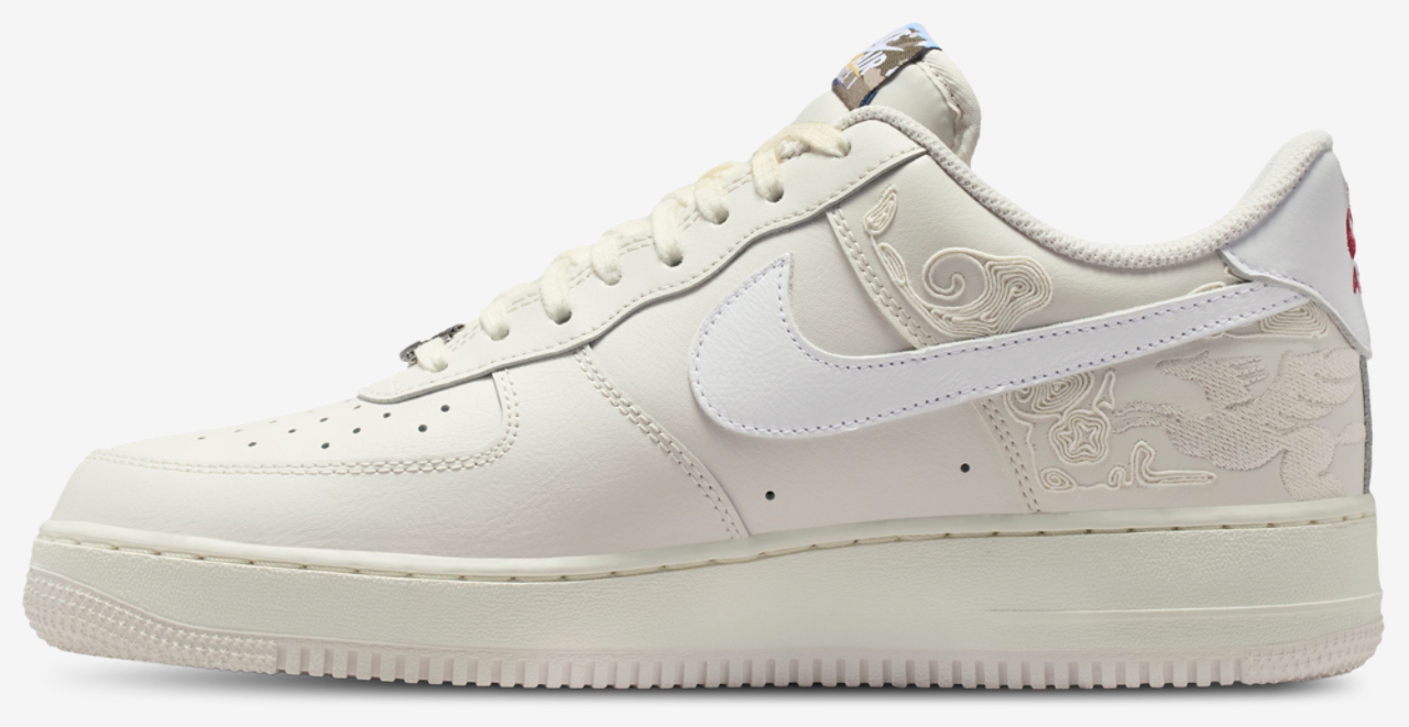 Nike Air Force 1 '07 Image 2 of 5. Tap to open photo gallery.