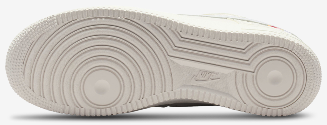 Nike Air Force 1 '07 Image 5 of 5. Tap to open photo gallery.